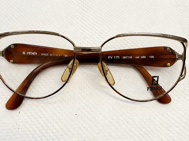 Fendi FV 175 colour 049